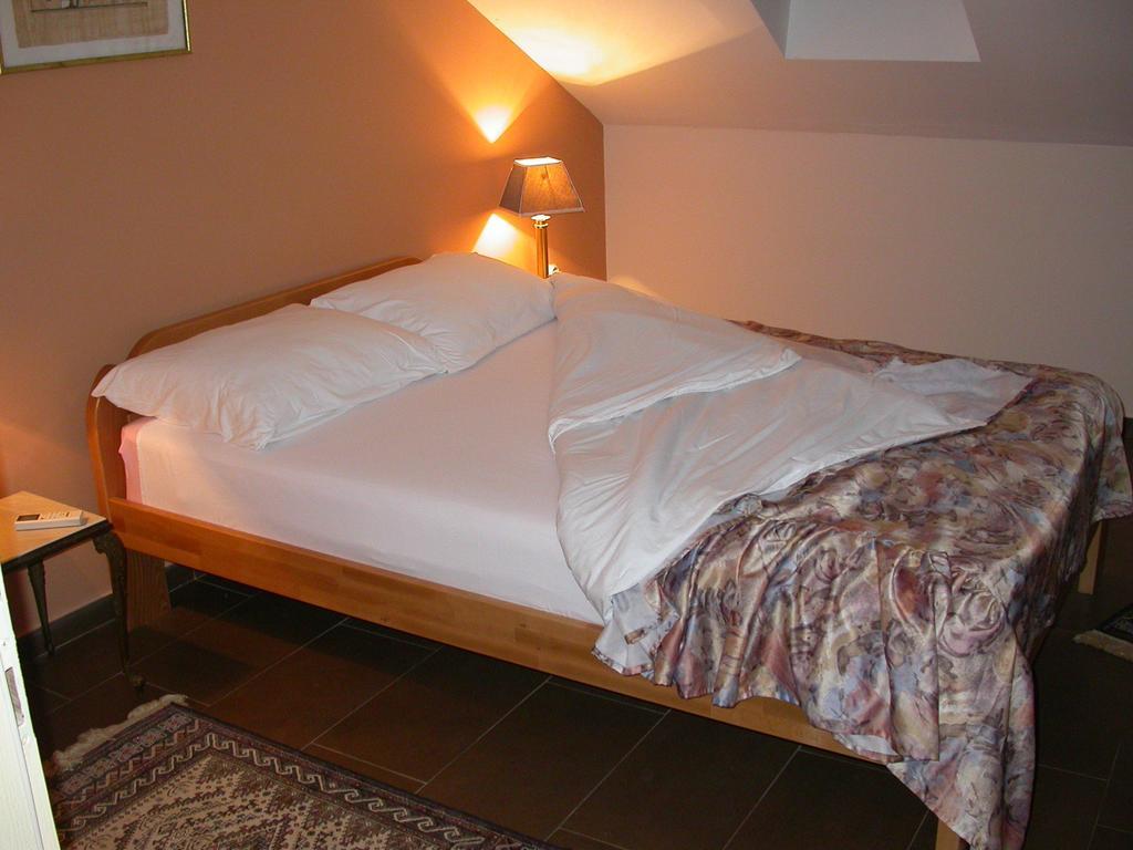Royal Apartments Ni الغرفة الصورة